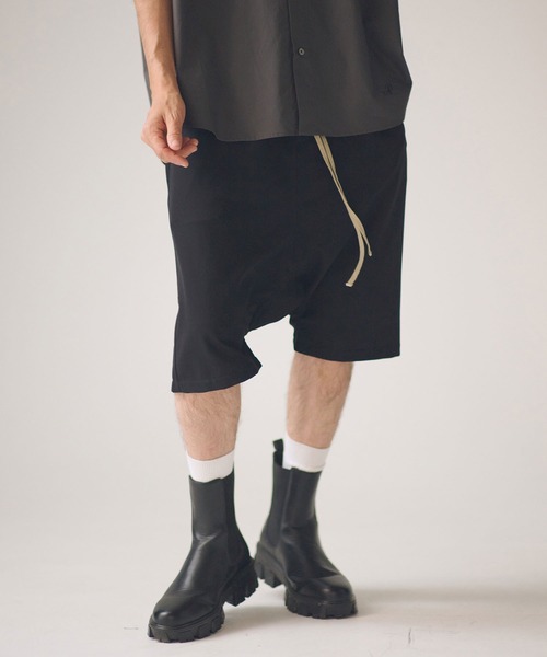 ADAM PATEK(アダムパテック)の「mp14759-ripple sarouel short pants サルエルショートパンツ(AP2618031)(その他パンツ・メンズ・ブラック/グレー・2/1)」の7枚目の写真