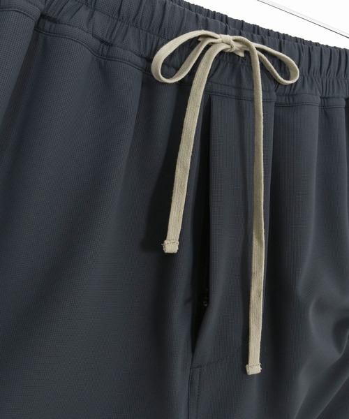 ADAM PATEK(アダムパテック)の「mp14759-ripple sarouel short pants サルエルショートパンツ(AP2618031)(その他パンツ・メンズ・ブラック/グレー・2/1)」の22枚目の写真