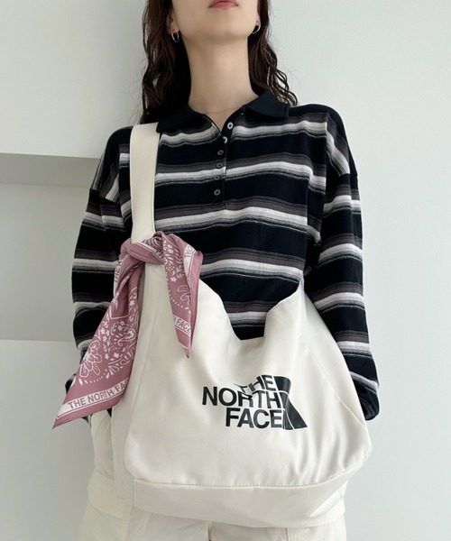 THE NORTH FACE(ザノースフェイス)の「◇THE NORTH FACE◇ WHITE LABEL 正規品/ビッグ ロゴ ショルダー バッグ BIG LOGO SHOULDER BAG(ショルダーバッグ・レディース・ピンク/クリーム/ダークグレー・FREE)」の11枚目の写真