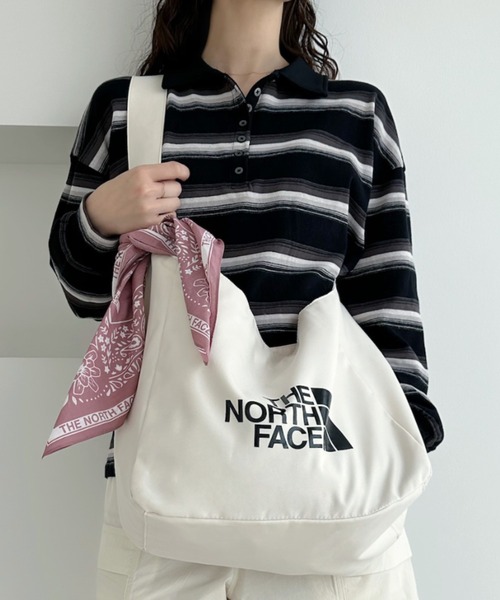 THE NORTH FACE(ザノースフェイス)の「◇THE NORTH FACE◇ WHITE LABEL 正規品/ビッグ ロゴ ショルダー バッグ BIG LOGO SHOULDER BAG(ショルダーバッグ・レディース・ピンク/クリーム/ダークグレー・FREE)」の12枚目の写真