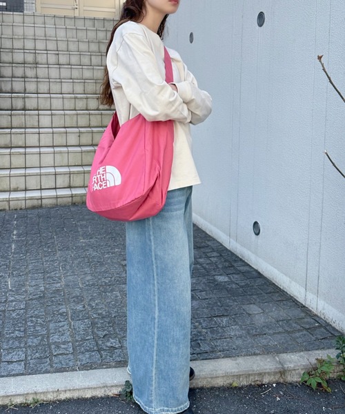 THE NORTH FACE(ザノースフェイス)の「◇THE NORTH FACE◇ WHITE LABEL 正規品/ビッグ ロゴ ショルダー バッグ BIG LOGO SHOULDER BAG(ショルダーバッグ・レディース・ピンク/クリーム/ダークグレー・FREE)」の17枚目の写真