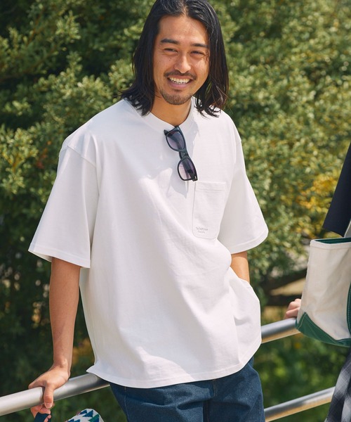 THE CRAFT CREW PRODUCTS(ザクラフトクループロダクツ)の「<UVカット・汗ジミ防止>ファンクショナルファブリック オーバーサイズ 半袖 ポケットTシャツ【THE CRAFT CREW PRODUCTS】(Tシャツ/カットソー・メンズ・アッシュグレー/ネイビー/ライトカーキ/オフホワイト/ダークグレー/ブラウン系/グレイッシュベージュ/ブラック・L/S/M)」の1枚目の写真