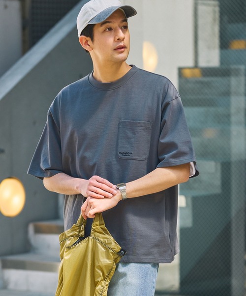 THE CRAFT CREW PRODUCTS(ザクラフトクループロダクツ)の「<UVカット・汗ジミ防止>ファンクショナルファブリック オーバーサイズ 半袖 ポケットTシャツ【THE CRAFT CREW PRODUCTS】(Tシャツ/カットソー・メンズ・アッシュグレー/ネイビー/ライトカーキ/オフホワイト/ダークグレー/ブラウン系/グレイッシュベージュ/ブラック・L/S/M)」の19枚目の写真
