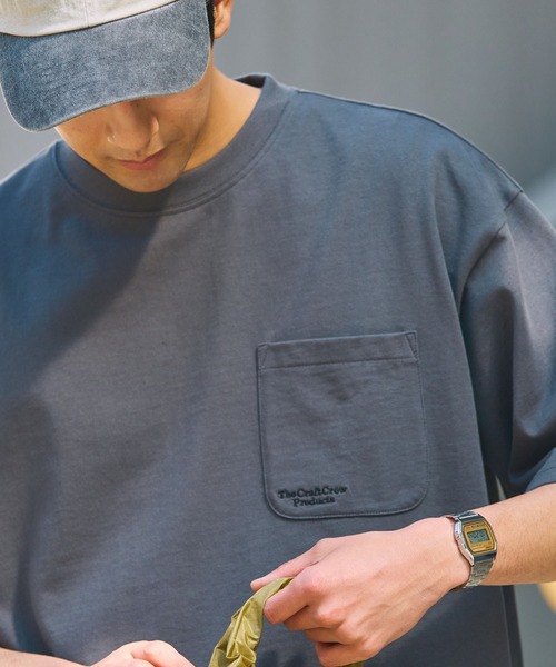 THE CRAFT CREW PRODUCTS(ザクラフトクループロダクツ)の「<UVカット・汗ジミ防止>ファンクショナルファブリック オーバーサイズ 半袖 ポケットTシャツ【THE CRAFT CREW PRODUCTS】(Tシャツ/カットソー・メンズ・アッシュグレー/ネイビー/ライトカーキ/オフホワイト/ダークグレー/ブラウン系/グレイッシュベージュ/ブラック・L/S/M)」の22枚目の写真