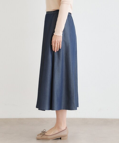 LAURA ASHLEY(ローラアシュレイ)の「【定番人気!脇ファスナーあり/ウエストゴム】セルロース デニムスカート(スカート・レディース・ライトブルー/ネイビー・38/40)」の12枚目の写真