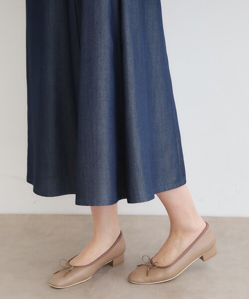 LAURA ASHLEY(ローラアシュレイ)の「【定番人気!脇ファスナーあり/ウエストゴム】セルロース デニムスカート(スカート・レディース・ライトブルー/ネイビー・38/40)」の17枚目の写真