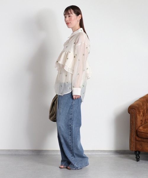 cepo（セポ）の「【美脚見えが叶う 楽ちんポケットタックデニム】ウエストタックストレートデニムパンツ（デニムパンツ・レディース・ブルー系3/ブルー系2・S/M/L）」の4枚目の写真