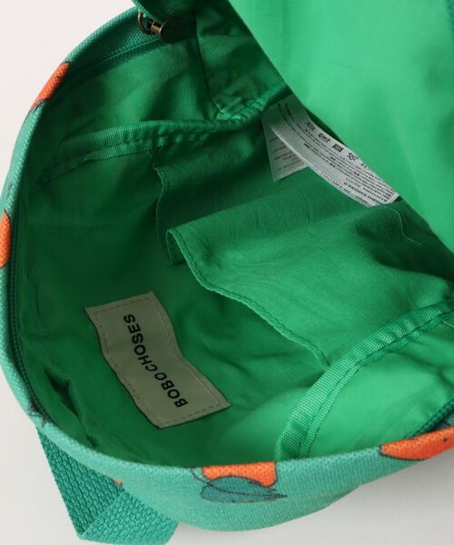 BOBO CHOSES(ボボショーズ)の「Tangerine all over backpack(バックパック/リュック・キッズ・グリーン・ONE SIZE)」の8枚目の写真