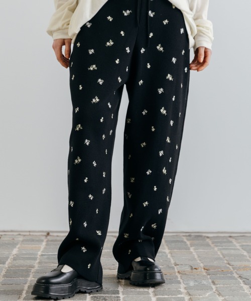 CREDONA（クレドナ）の「FLOWER EMBROIDERY KNIT PANTS/フラワーエンブロイダリーニットパンツ（その他パンツ・レディース・ブラック/グレー・FREE）」の15枚目の写真