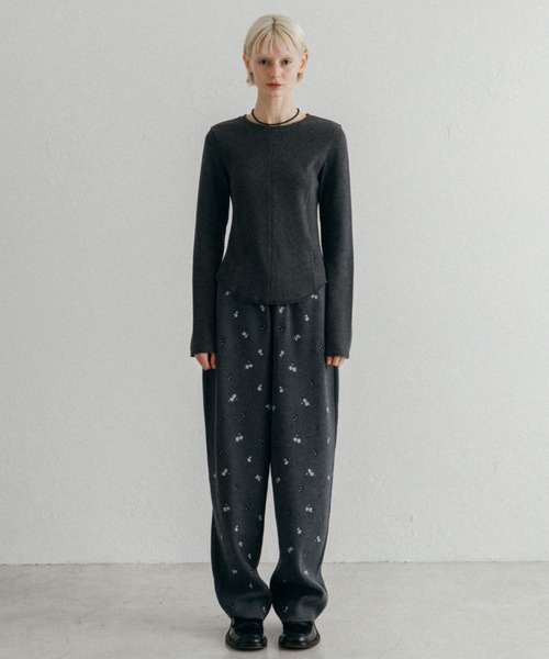 CREDONA（クレドナ）の「FLOWER EMBROIDERY KNIT PANTS/フラワーエンブロイダリーニットパンツ（その他パンツ・レディース・ブラック/グレー・FREE）」の18枚目の写真