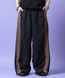 a.p.o.v. ダイヤクロスステッチサイドラインナイロンスーパーワイドパンツ