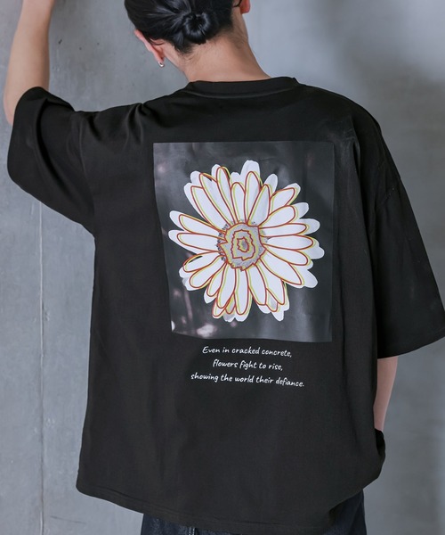 MDR(エムディアール)の「『フラワードローイングオーバーサイズ半袖Tシャツ』(Tシャツ/カットソー・メンズ・ブラック/ホワイト・L/M)」の2枚目の写真