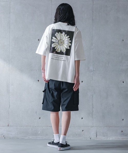 MDR(エムディアール)の「『フラワードローイングオーバーサイズ半袖Tシャツ』(Tシャツ/カットソー・メンズ・ブラック/ホワイト・L/M)」の6枚目の写真