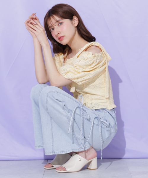 JILL by JILL STUART(ジルバイジルスチュアート)の「カットワークビスチェブラウス(シャツ/ブラウス・レディース・ブラック/ホワイト/イエロー・FREE)」の17枚目の写真