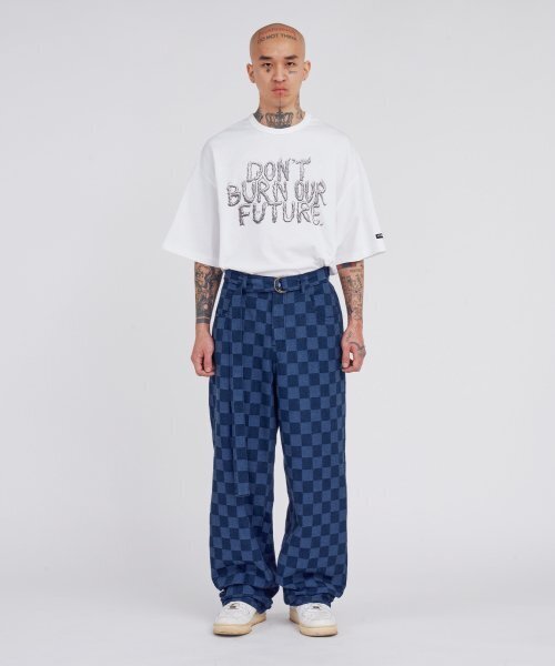 AJOBYAJO（アジョバイアジョ）の「Checkerboard Denim Pants [BLUE]（デニムパンツ・レディース・その他・LARGE/X-LARGE）」の6枚目の写真