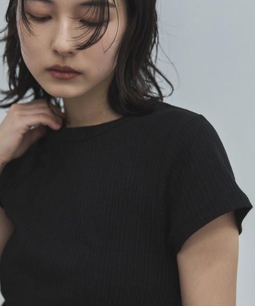 feepur(フェピュール)の「サイドボタンシアーリブTee(Tシャツ/カットソー・レディース・ブラック/アイボリー/ピンク・MEDIUM)」の16枚目の写真