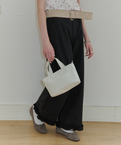 GIUNON(ジウノン)の「hem frill wide pants / ヘムフリルワイドパンツ(その他パンツ・レディース・ホワイト/ブラック・1/0)」の14枚目の写真
