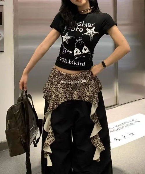 LADY LIKE(レディライク)の「【春夏新作】ヒトデ&ビキニ柄半袖Tシャツ(Tシャツ/カットソー・レディース・ホワイト/ブラック・M)」の10枚目の写真