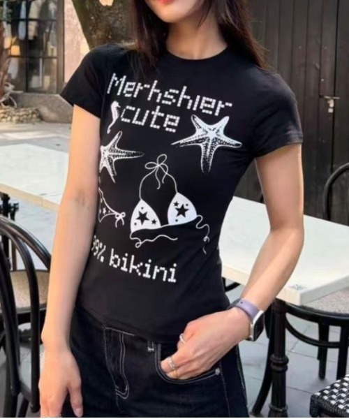 LADY LIKE(レディライク)の「【春夏新作】ヒトデ&ビキニ柄半袖Tシャツ(Tシャツ/カットソー・レディース・ホワイト/ブラック・M)」の6枚目の写真