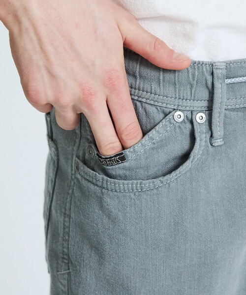 YANUK（ヤヌーク）の「【YANUK / ヤヌーク】 RESORT PHILIP DENIM PANTS / リゾートフィリップデニムパンツ / テーパード（デニムパンツ・メンズ・ホワイト/グレー・M/S/XL/L）」の5枚目の写真
