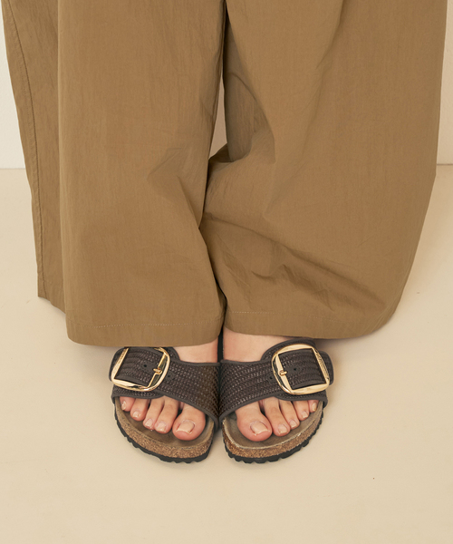 plage(プラージュ)の「BIRKENSTOCK / ビルケンシュトック Madrid Big Buckle Raffia サンダル(サンダル・レディース・ブラウン・35/36/37/38)」の3枚目の写真