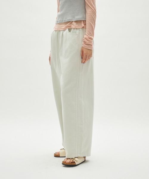 full/fill.(フルフィル)の「easy denim carve pants / イージーデニムカーブパンツ(デニムパンツ・レディース・アイボリー/ネイビー・FREE)」の14枚目の写真