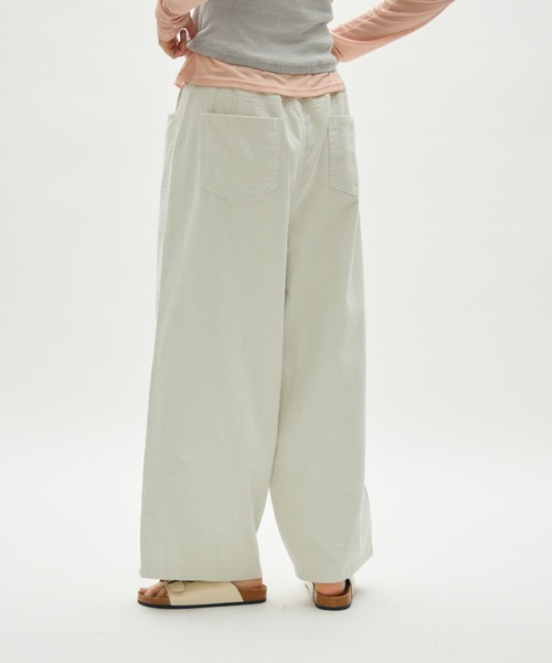 full/fill.(フルフィル)の「easy denim carve pants / イージーデニムカーブパンツ(デニムパンツ・レディース・アイボリー/ネイビー・FREE)」の15枚目の写真