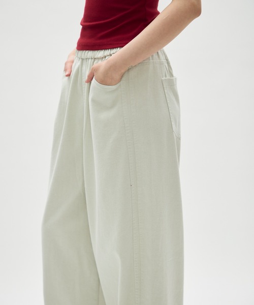 full/fill.(フルフィル)の「easy denim carve pants / イージーデニムカーブパンツ(デニムパンツ・レディース・アイボリー/ネイビー・FREE)」の6枚目の写真