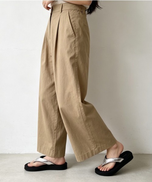 AMELY(エミリー)の「厚底 フラット トングサンダル(サンダル・レディース・レッド/ブラック/アイボリー/イエロー/ブラック系その他/アイボリー系/シルバー・40/39/38/37/36/35)」の17枚目の写真