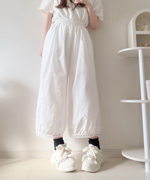 Nana(ナナ)の「裾デザインワイドパンツ(その他パンツ・レディース・ブラック/ホワイト・FREE)」の11枚目の写真