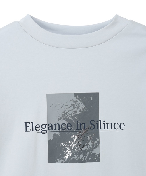 A/C DESIGN BY ALPHA CUBIC（エーシーデザインバイアルファキュービック）の「モックネック箔プリントロゴTシャツ【すごツヤ・接触冷感・UVカット】（Tシャツ/カットソー・レディース・サックスブルー/オフホワイト・M/L/LL）」の15枚目の写真