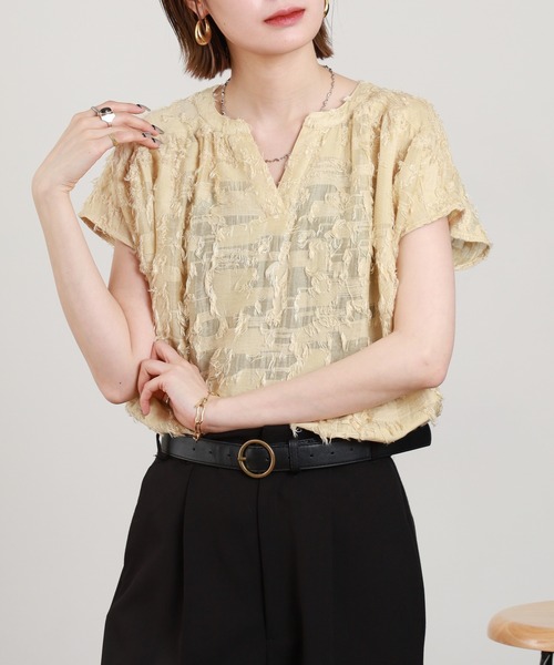 EGLANTINE(エグランティーヌ)の「EGLANTINE キーネックジャガードブラウス(シャツ/ブラウス・レディース・アイボリー/ベージュ/ブラック・38)」の22枚目の写真
