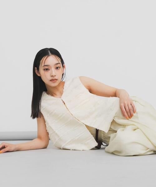 KBF(ケイビーエフ)の「『STAFF DESIGN PROJECT』フリンジボーダーベスト(ベスト・レディース・ブラック/ホワイト系その他・ONE)」の2枚目の写真