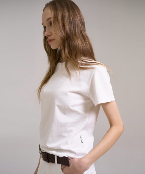 SSIN AND LEE(シンアンドリー)の「ダートTシャツホワイト(Tシャツ/カットソー・レディース・その他・FREE)」の2枚目の写真