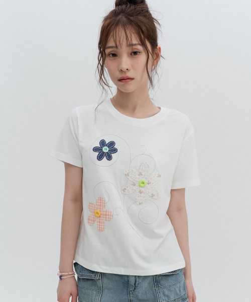 HIGH SCHOOL DISCO(ハイスクールディスコ)の「フローラルアップリケショートスリーブ(Tシャツ/カットソー・レディース・その他・FREE)」の1枚目の写真