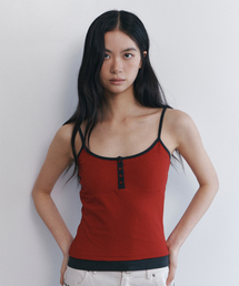C CONTRAST BUTTON SLEEVELESS TOP_RED