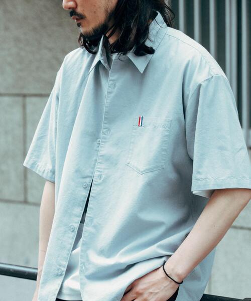 ITEMS URBANRESEARCH(アイテムズ アーバンリサーチ)の「『吸水速乾』フレンチリネン×COOLMAX ハンソデシャツ(シャツ/ブラウス・メンズ・オフホワイト/オリーブ/グレー/ブラック系その他・LARGE/MEDIUM)」の3枚目の写真