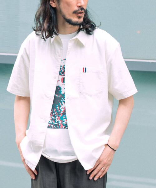 ITEMS URBANRESEARCH(アイテムズ アーバンリサーチ)の「『吸水速乾』フレンチリネン×COOLMAX ハンソデシャツ(シャツ/ブラウス・メンズ・オフホワイト/オリーブ/グレー/ブラック系その他・LARGE/MEDIUM)」の2枚目の写真