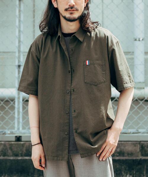 ITEMS URBANRESEARCH(アイテムズ アーバンリサーチ)の「『吸水速乾』フレンチリネン×COOLMAX ハンソデシャツ(シャツ/ブラウス・メンズ・オフホワイト/オリーブ/グレー/ブラック系その他・LARGE/MEDIUM)」の4枚目の写真