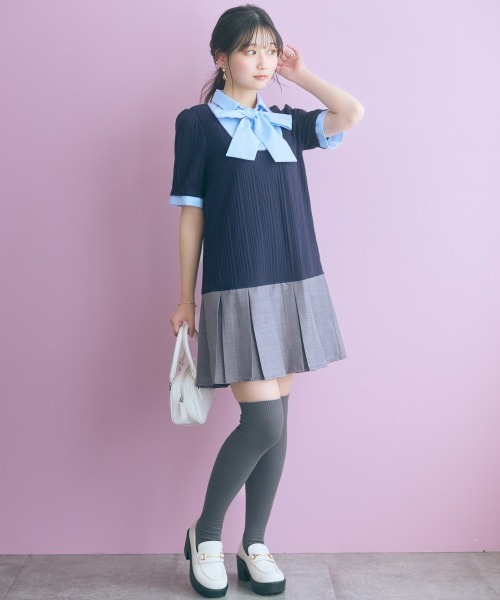 marun(マルン)の「<大きいサイズ>ドッキングミニ丈ワンピース(リボンタイ付) marun(ワンピース・レディース・ネイビー系/グレー系・5L/4L/3L/LL/L)」の3枚目の写真