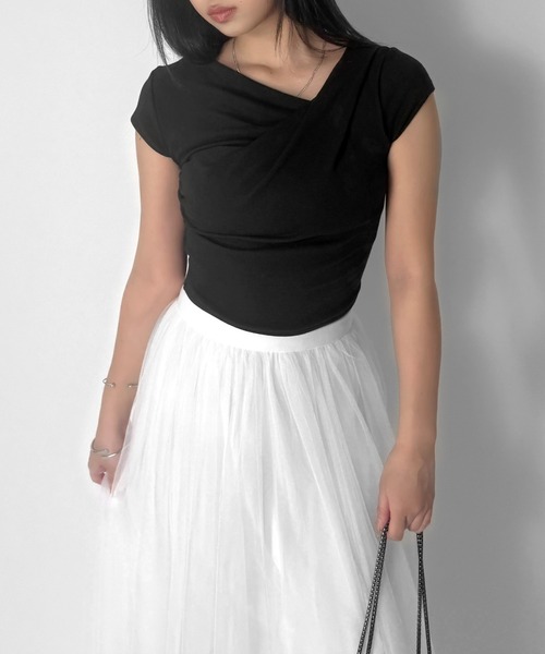LVEU.(ラブユ.)の「【LVEU.】ドレープデザイントップス / トップス ドレープ 半袖 クロップド丈 ミニT Tシャツ ドレープ ZOZOTOWN限定(Tシャツ/カットソー・レディース・ホワイト/ブラック・FREE)」の20枚目の写真