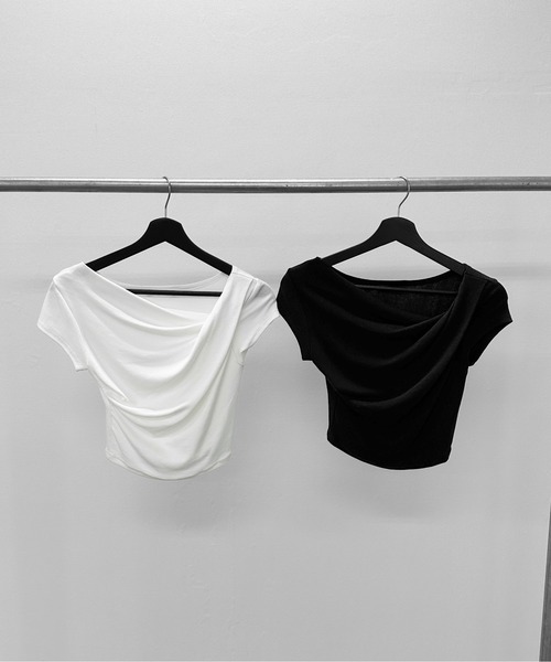 LVEU.(ラブユ.)の「【LVEU.】ドレープデザイントップス / トップス ドレープ 半袖 クロップド丈 ミニT Tシャツ ドレープ ZOZOTOWN限定(Tシャツ/カットソー・レディース・ホワイト/ブラック・FREE)」の18枚目の写真