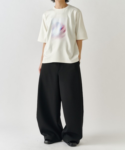 Lui's(ルイス)の「out of focus Tシャツ / smoke(Tシャツ/カットソー・メンズ・ホワイト/チャコールグレー/ブラック・S/M)」の4枚目の写真