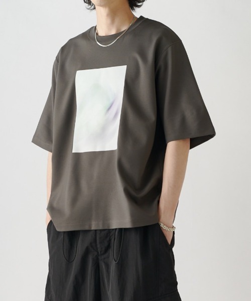 Lui's(ルイス)の「out of focus Tシャツ / smoke(Tシャツ/カットソー・メンズ・ホワイト/チャコールグレー/ブラック・S/M)」の6枚目の写真