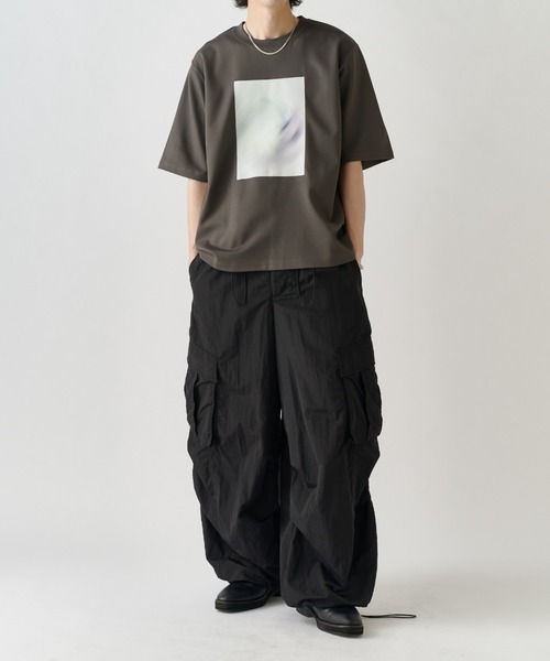 Lui's(ルイス)の「out of focus Tシャツ / smoke(Tシャツ/カットソー・メンズ・ホワイト/チャコールグレー/ブラック・S/M)」の7枚目の写真