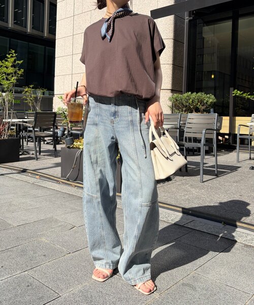 Jena espace merveilleux(ジェナ エスパスメルヴェイユ)の「裾ドロストタックプルオーバー(Tシャツ/カットソー・レディース・チャコールグレー/オフホワイト/グリーン・FREE)」の2枚目の写真