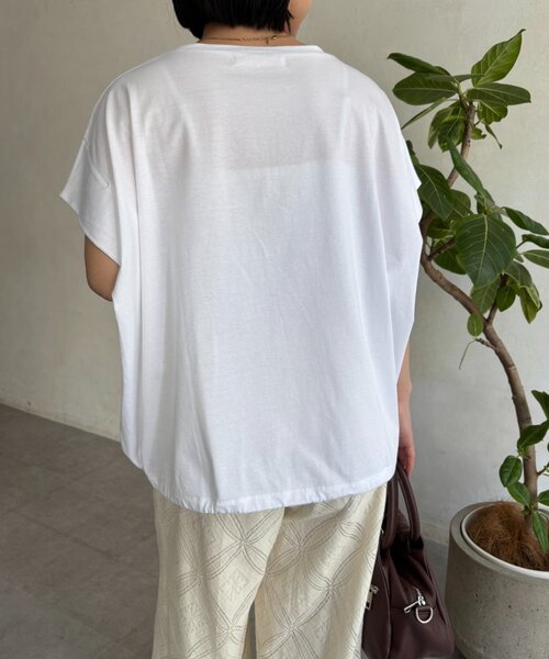 Jena espace merveilleux(ジェナ エスパスメルヴェイユ)の「裾ドロストタックプルオーバー(Tシャツ/カットソー・レディース・チャコールグレー/オフホワイト/グリーン・FREE)」の7枚目の写真