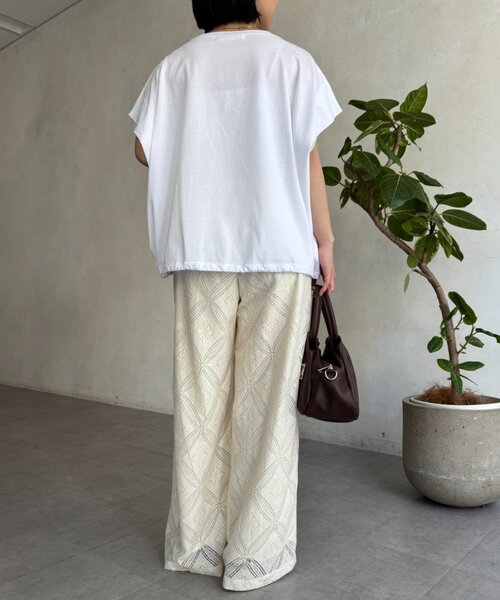 Jena espace merveilleux(ジェナ エスパスメルヴェイユ)の「裾ドロストタックプルオーバー(Tシャツ/カットソー・レディース・チャコールグレー/オフホワイト/グリーン・FREE)」の9枚目の写真