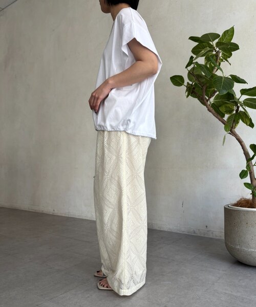 Jena espace merveilleux(ジェナ エスパスメルヴェイユ)の「裾ドロストタックプルオーバー(Tシャツ/カットソー・レディース・チャコールグレー/オフホワイト/グリーン・FREE)」の10枚目の写真