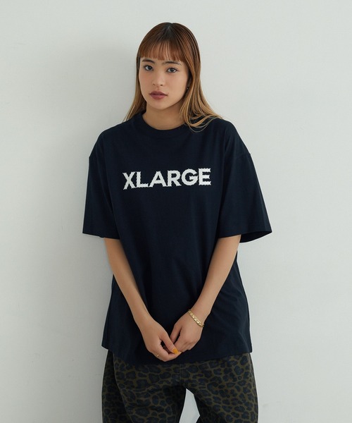 XLARGE(エクストララージ)の「RHINESTONE LOGO S/S TEE(Tシャツ/カットソー・メンズ・ホワイト/ブラック/ピンク・XL/L/M/S/XS)」の13枚目の写真